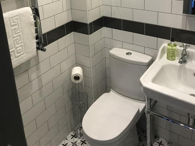 No.16 Hotel Сийхам Екстериор снимка Bathroom