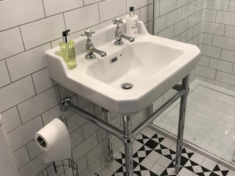 No.16 Hotel Сийхам Стая снимка A modern washbasin